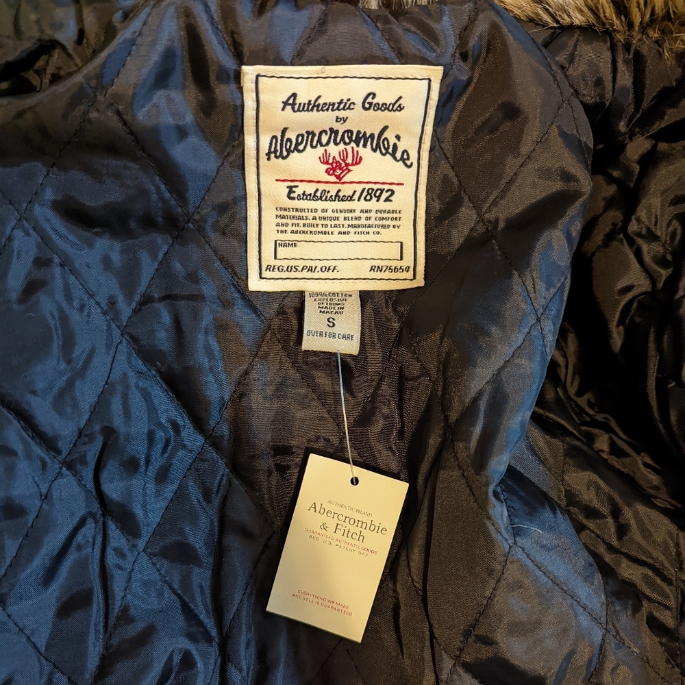 NEW Abercrombie and Fitch Faux Fur Blue Lined Denim Jean Jacket Size M - Picture 5 of 5